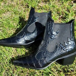 Wetkiss sexy black ankle crocodile boots sz 10